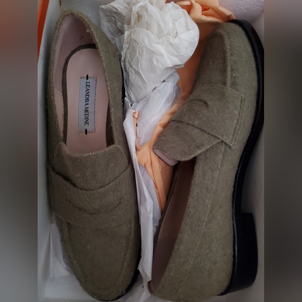 NIB $395 Leandra Medine loafers